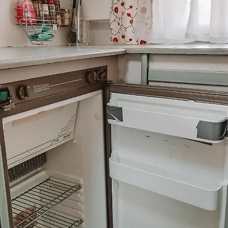 Kemp Ubytovanie V Autokaravane Pod Hradom
