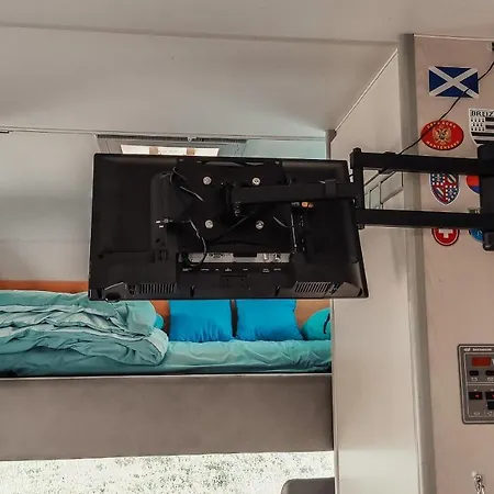 Ubytovanie V Autokaravane Pod Hradom * Žilina