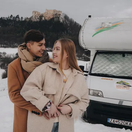 Ubytovanie V Autokaravane Pod Hradom * Žilina